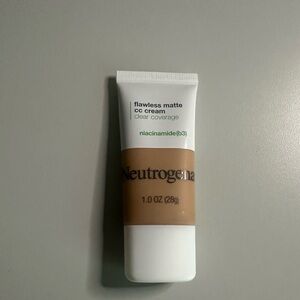 Neutrogena Flawless Matte CC Cream - Maple 7.0